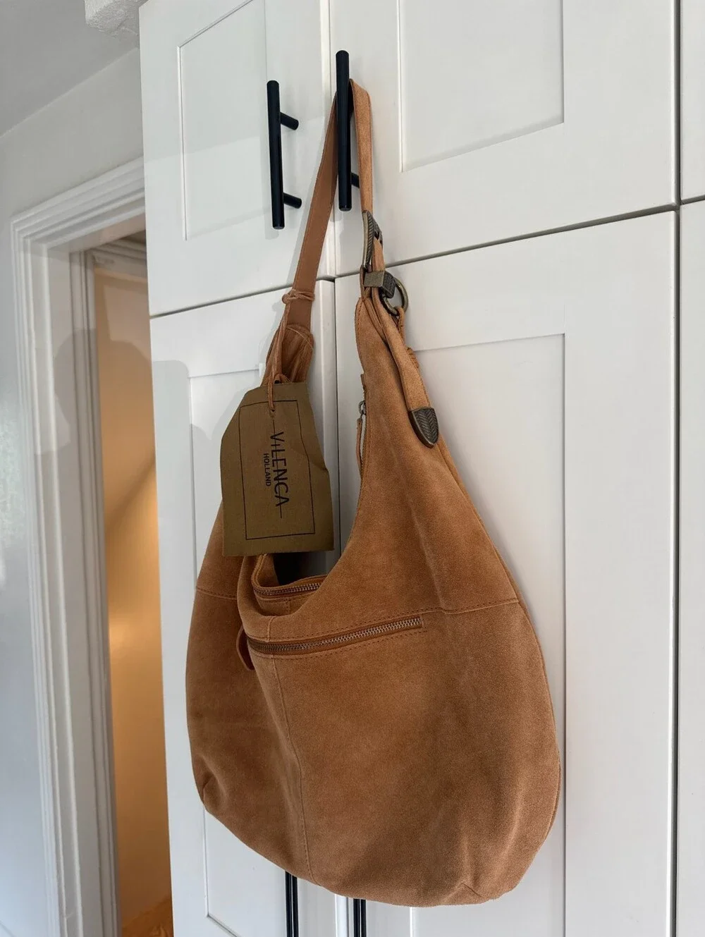 Vilenca Holland 100% Genuine Leather Suede Hobo Shoulder Bag – Light Tan – NWT